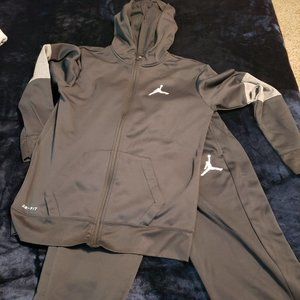 Boy's Jordan Jogging Set